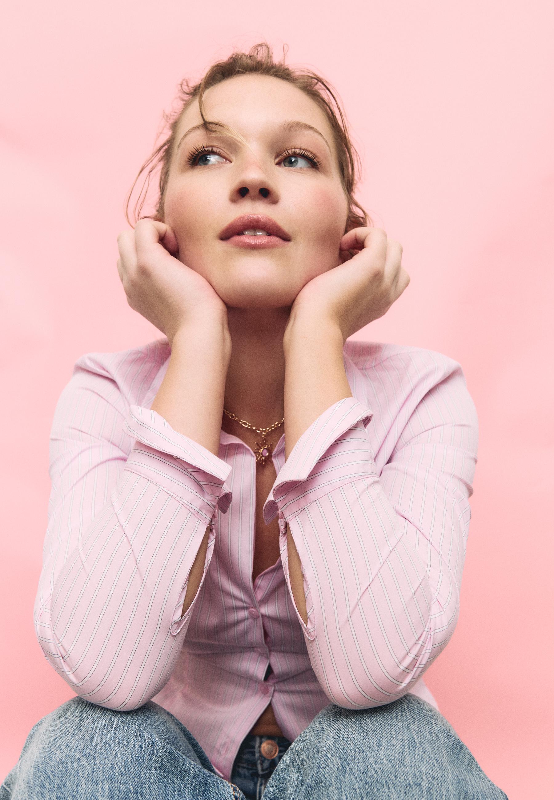 Stradivarius BASIC FITTED STRIPED SHIRT