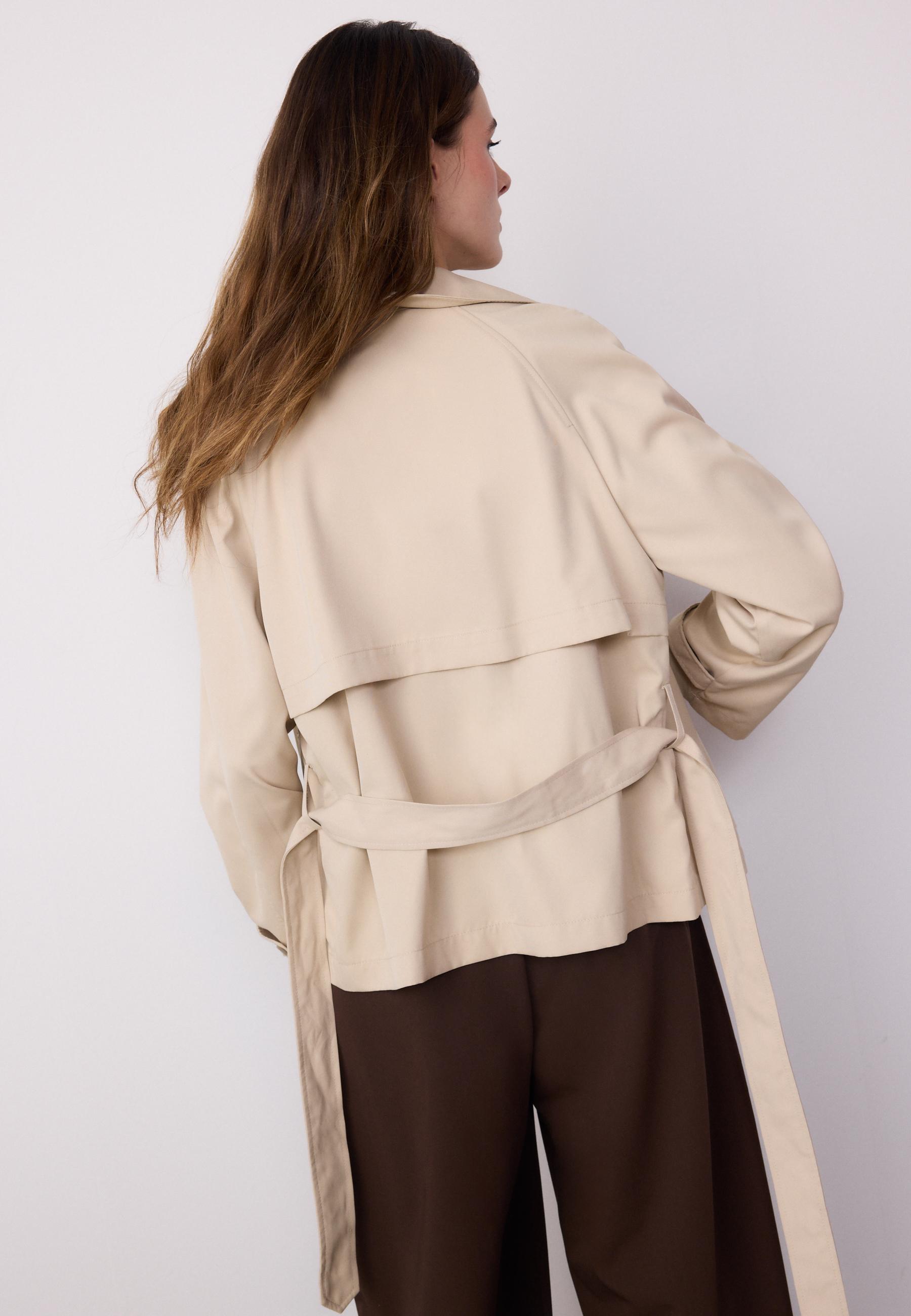 Stradivarius SHORT FLOWING TRENCH COAT WITH BELT