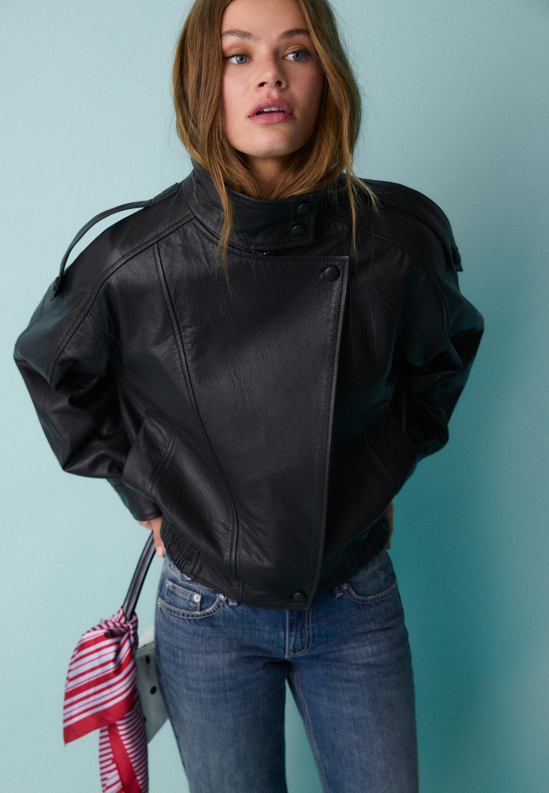 Stradivarius OVERSIZED JACKET WITH LAPEL, 100% LEATHER