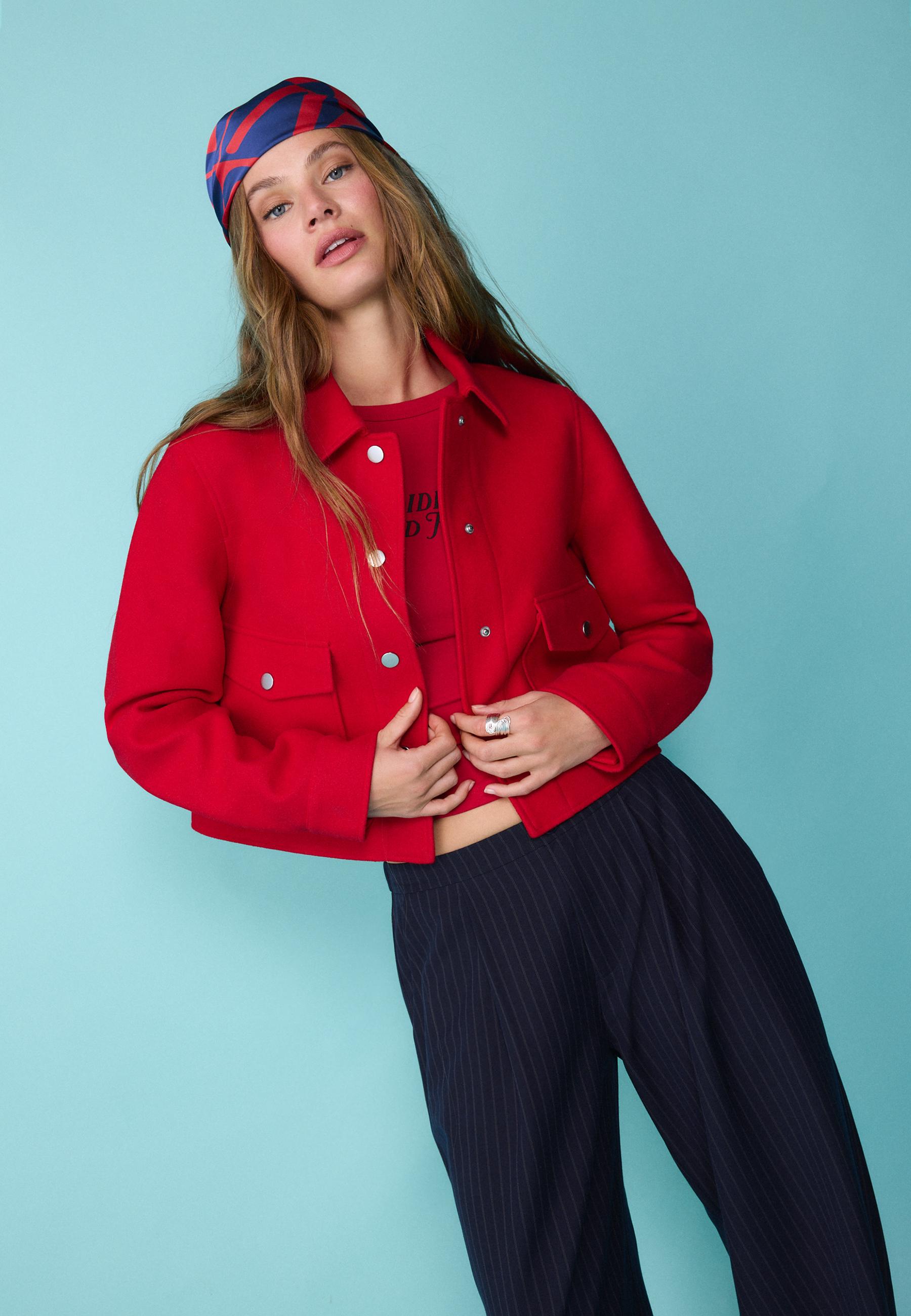 Stradivarius SOFT SHORT JACKET