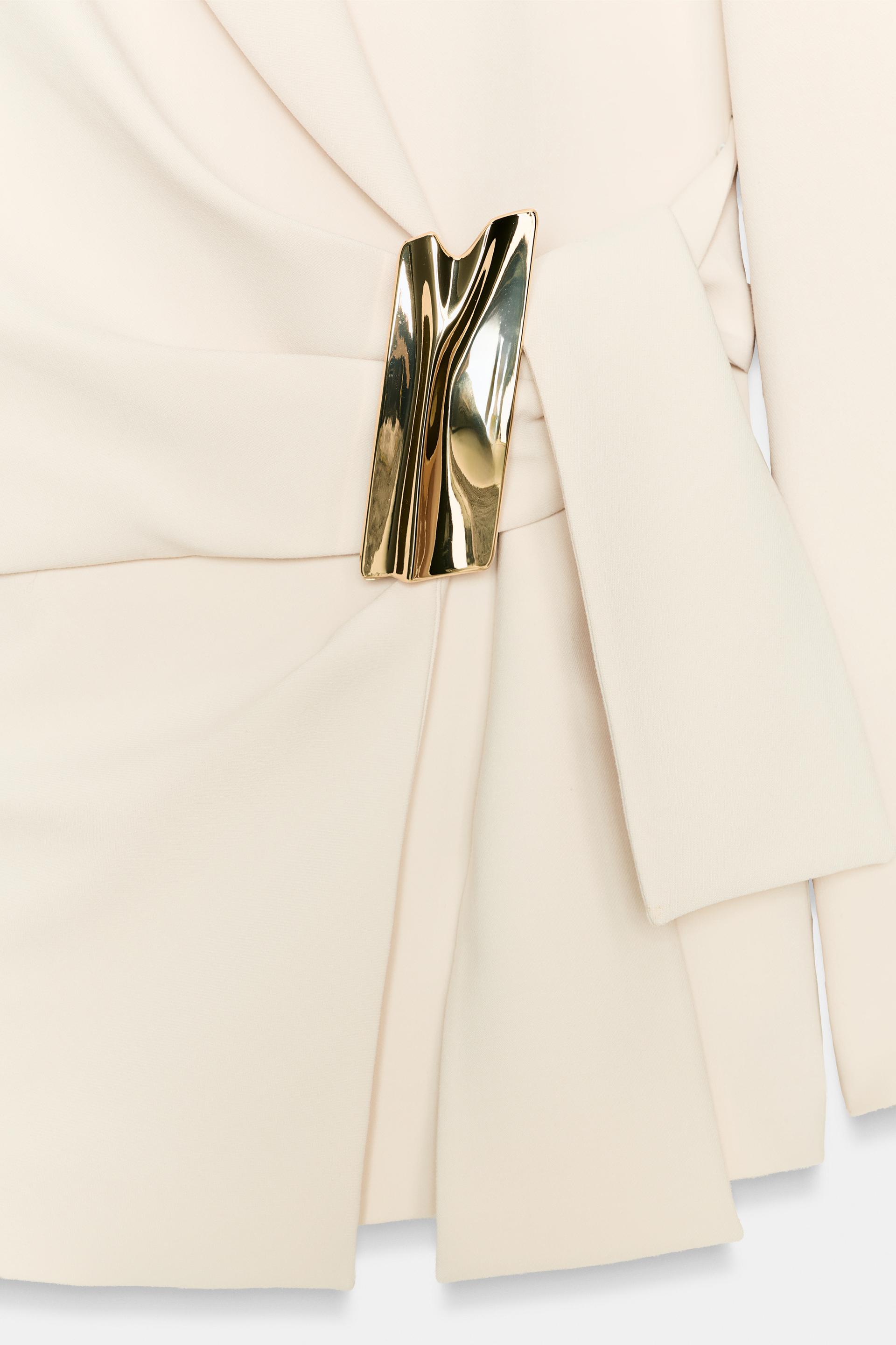 Zara DOUBLE-BREASTED BLAZER WITH BUCKLE