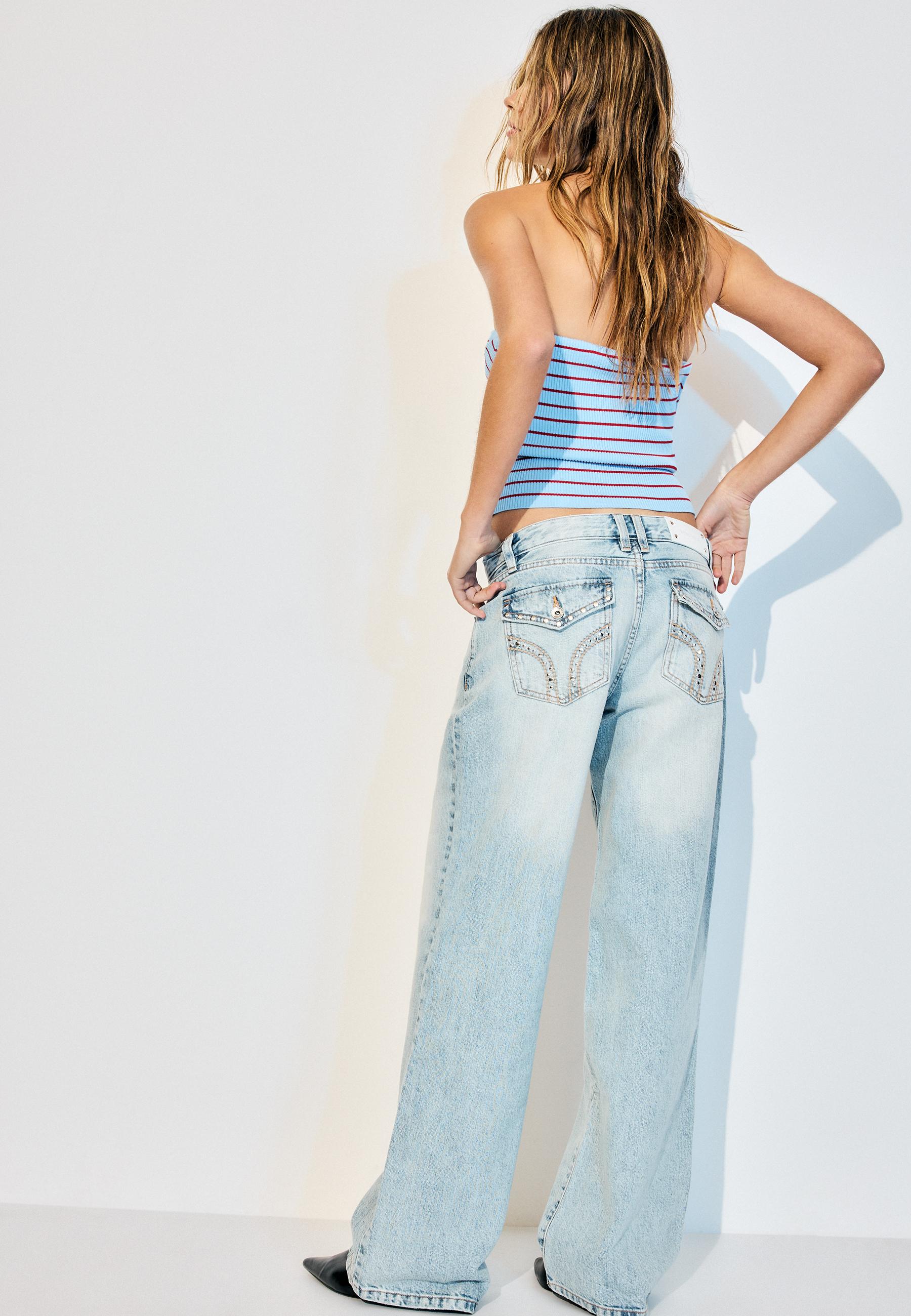 Stradivarius LOW-WAISTED STRAIGHT-LEG JEANS WITH POCKETS