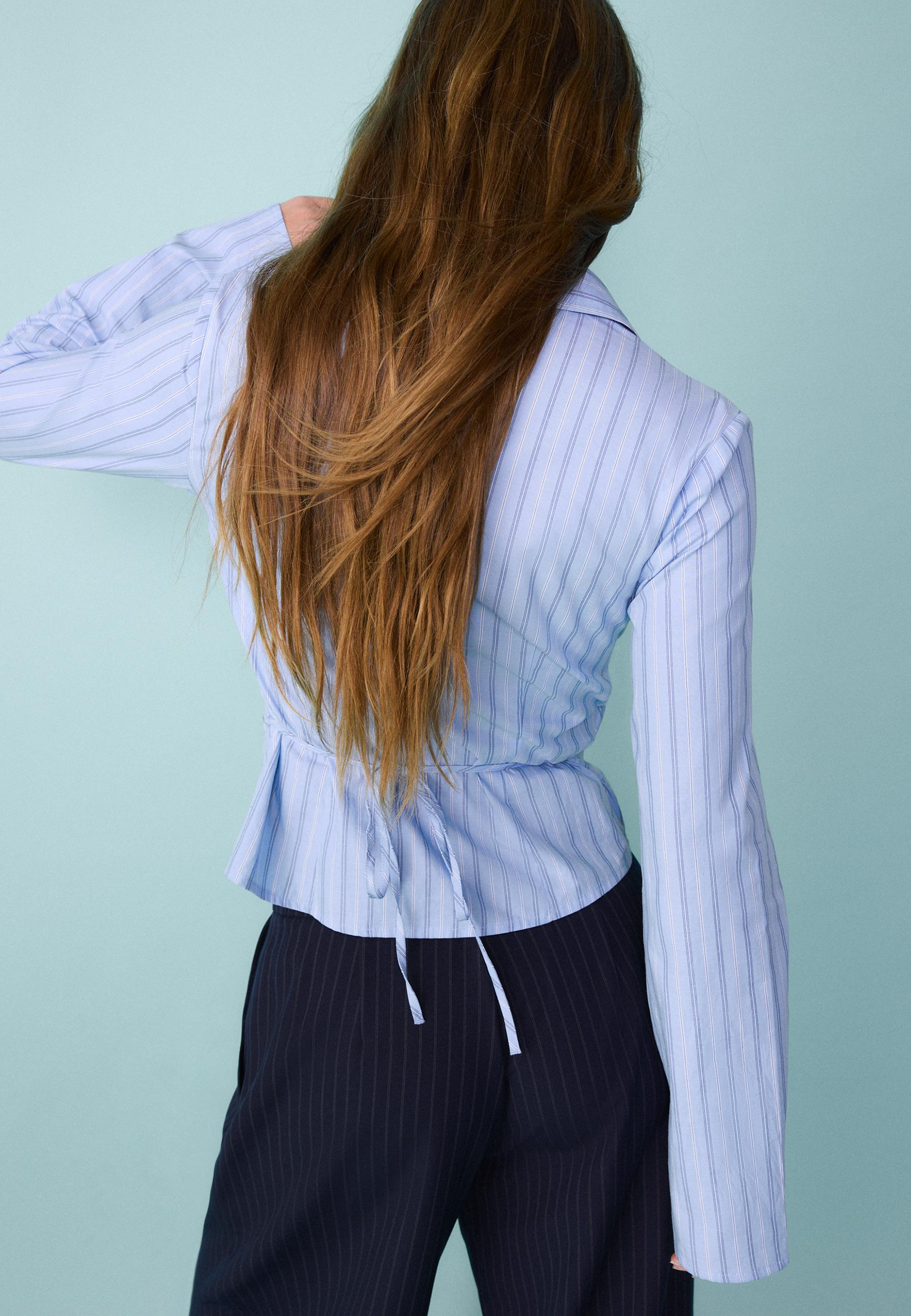 Stradivarius FITTED KNOT SHIRT