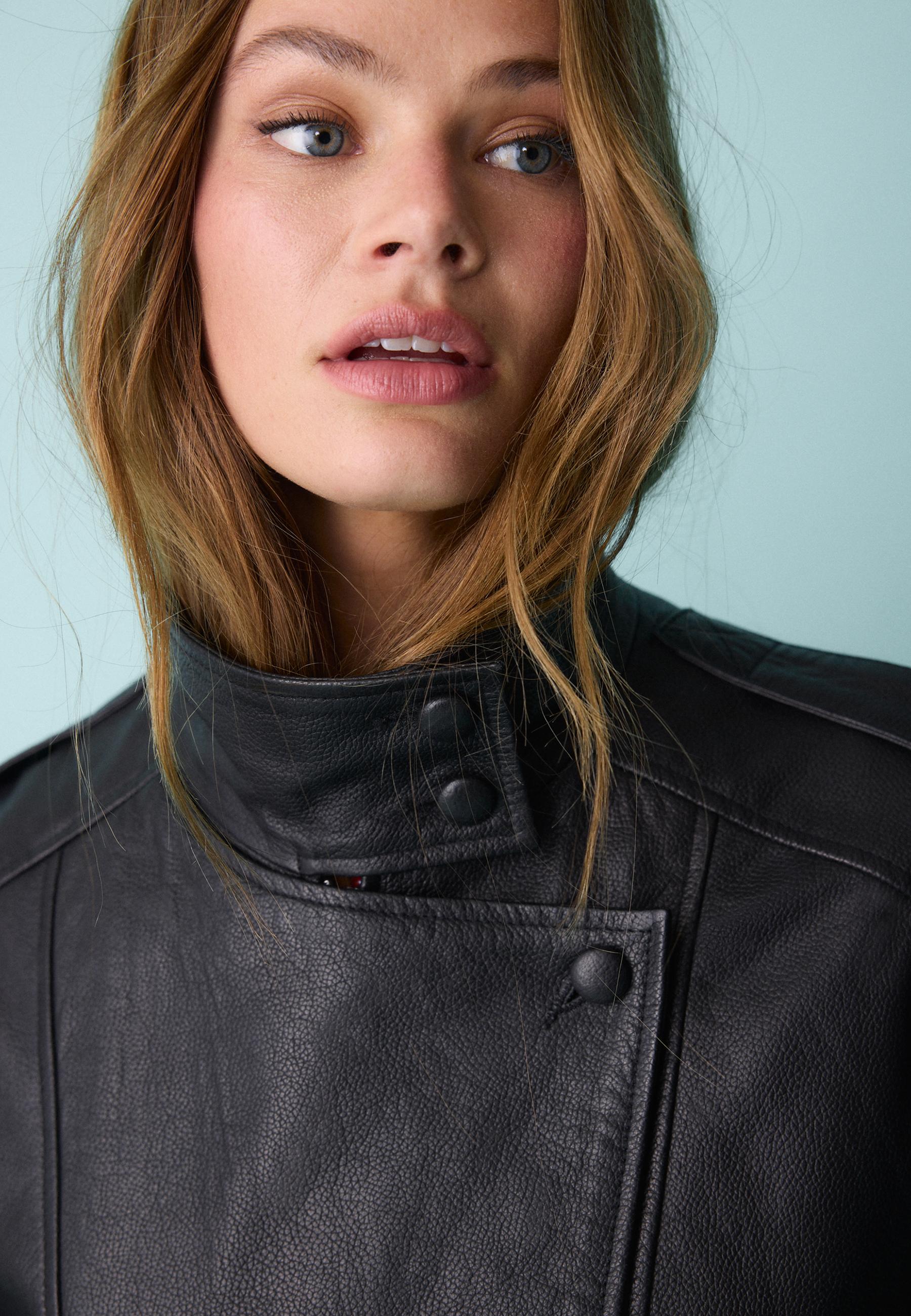 Stradivarius OVERSIZED JACKET WITH LAPEL, 100% LEATHER